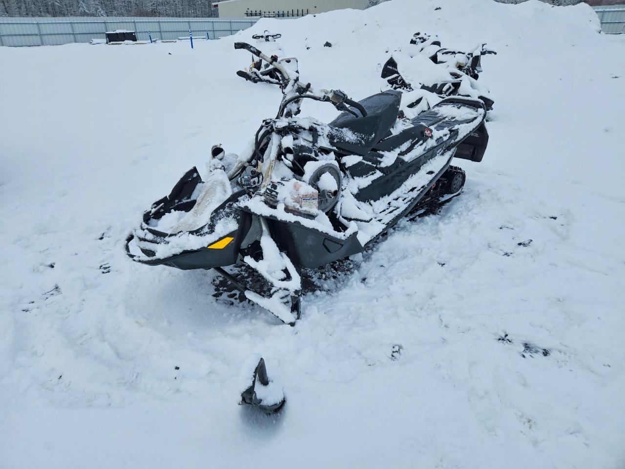 2019 Skidoo Renegade Adrenaline