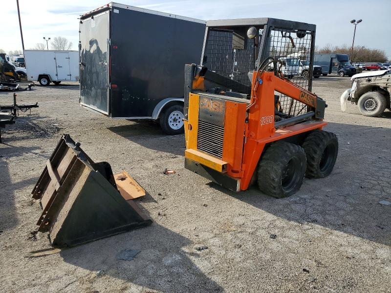 1980 Case 1830 Skid Steer Loader