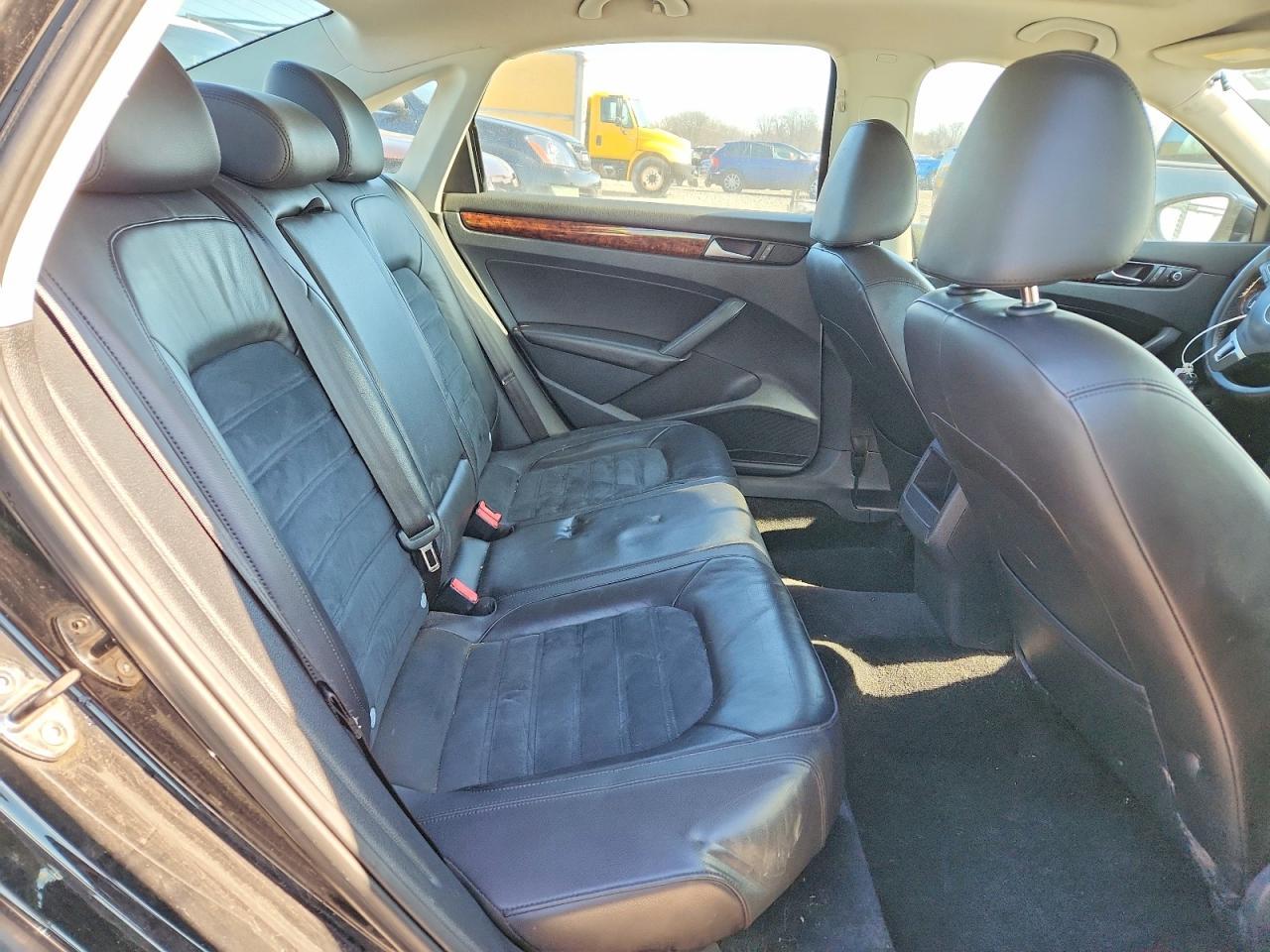 2012 Volkswagen Passat sel