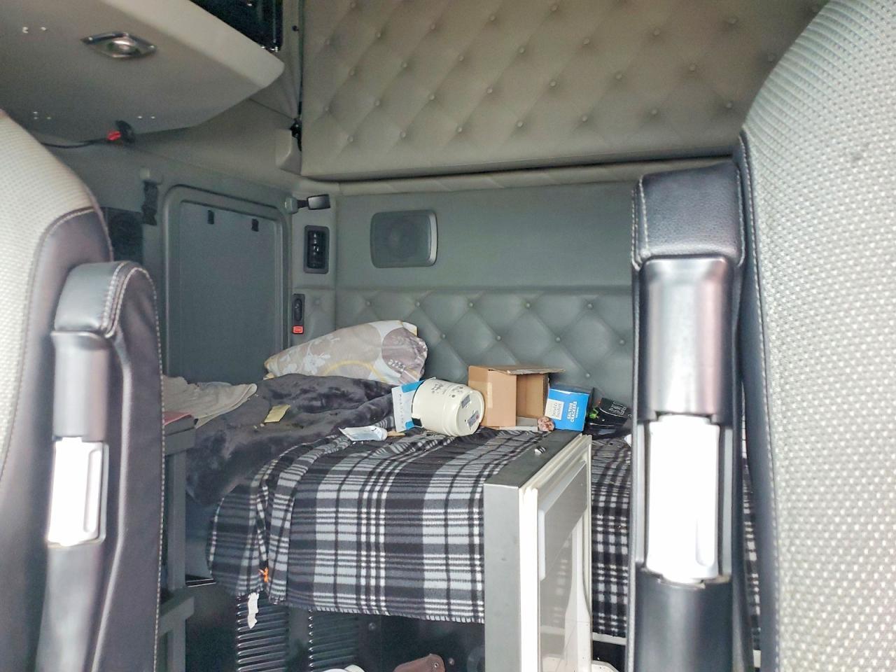2020 Kenworth Construction T680