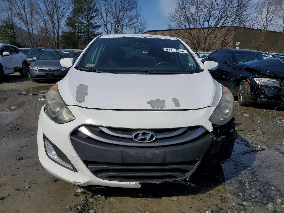 2013 Hyundai Elantra gt Base