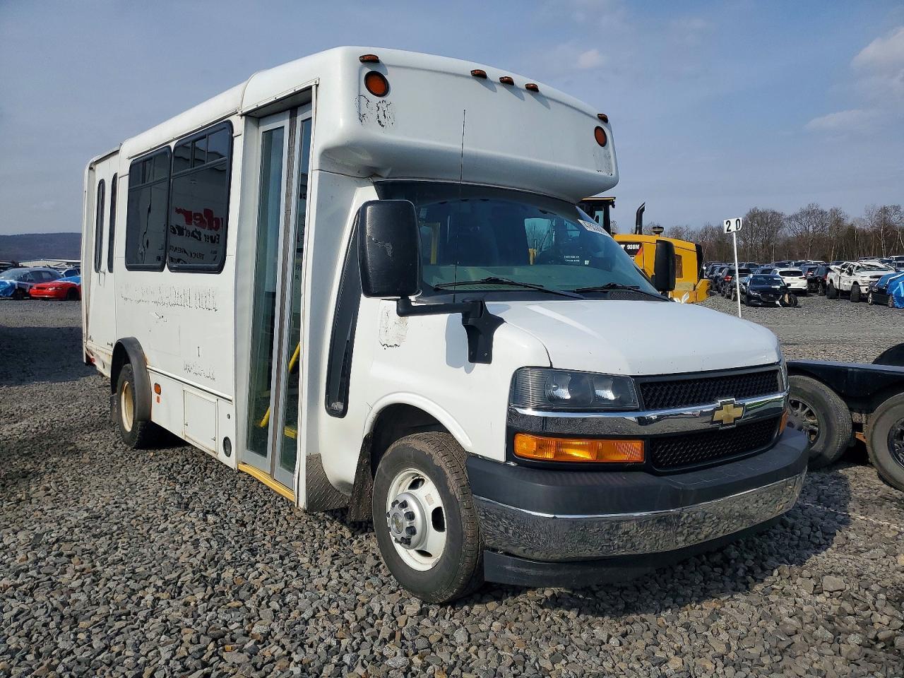 2019 Chev Express G4500