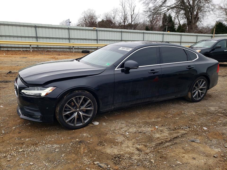 2018 Volvo S90 T5 Momentum