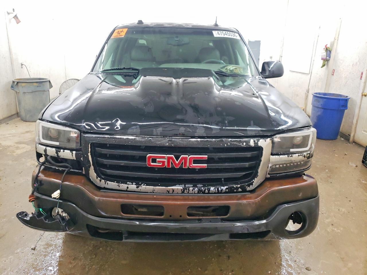 2005 GMC Sierra K1500 Denali
