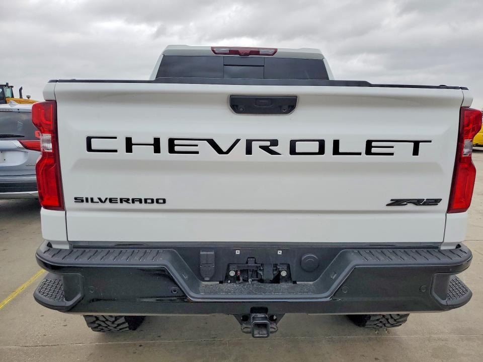 2025 Chevrolet Silverado K1500 ZR2