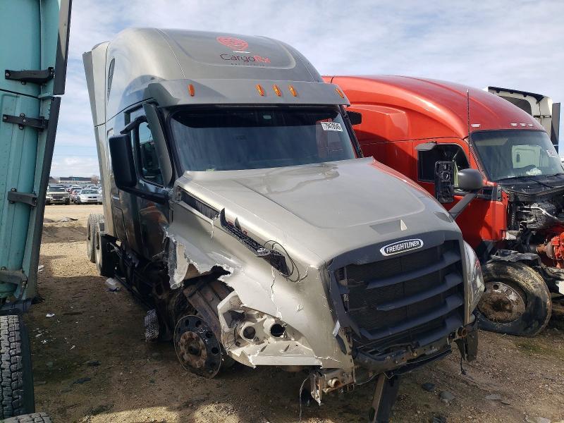 2023 Freigliner Cascadia 126