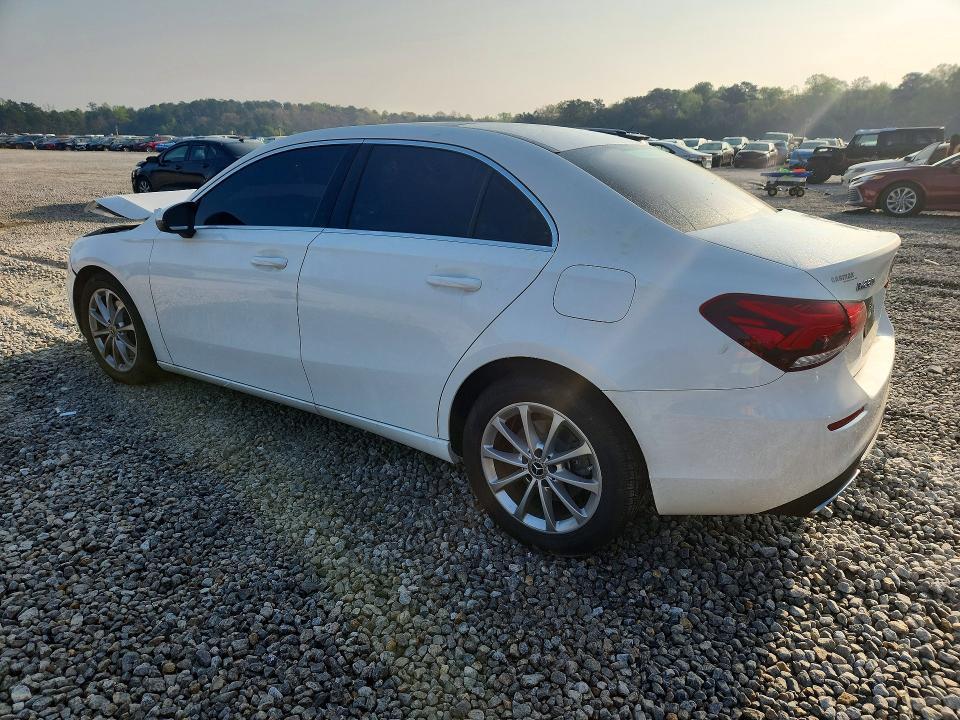 2022 Mercedes-Benz A 220