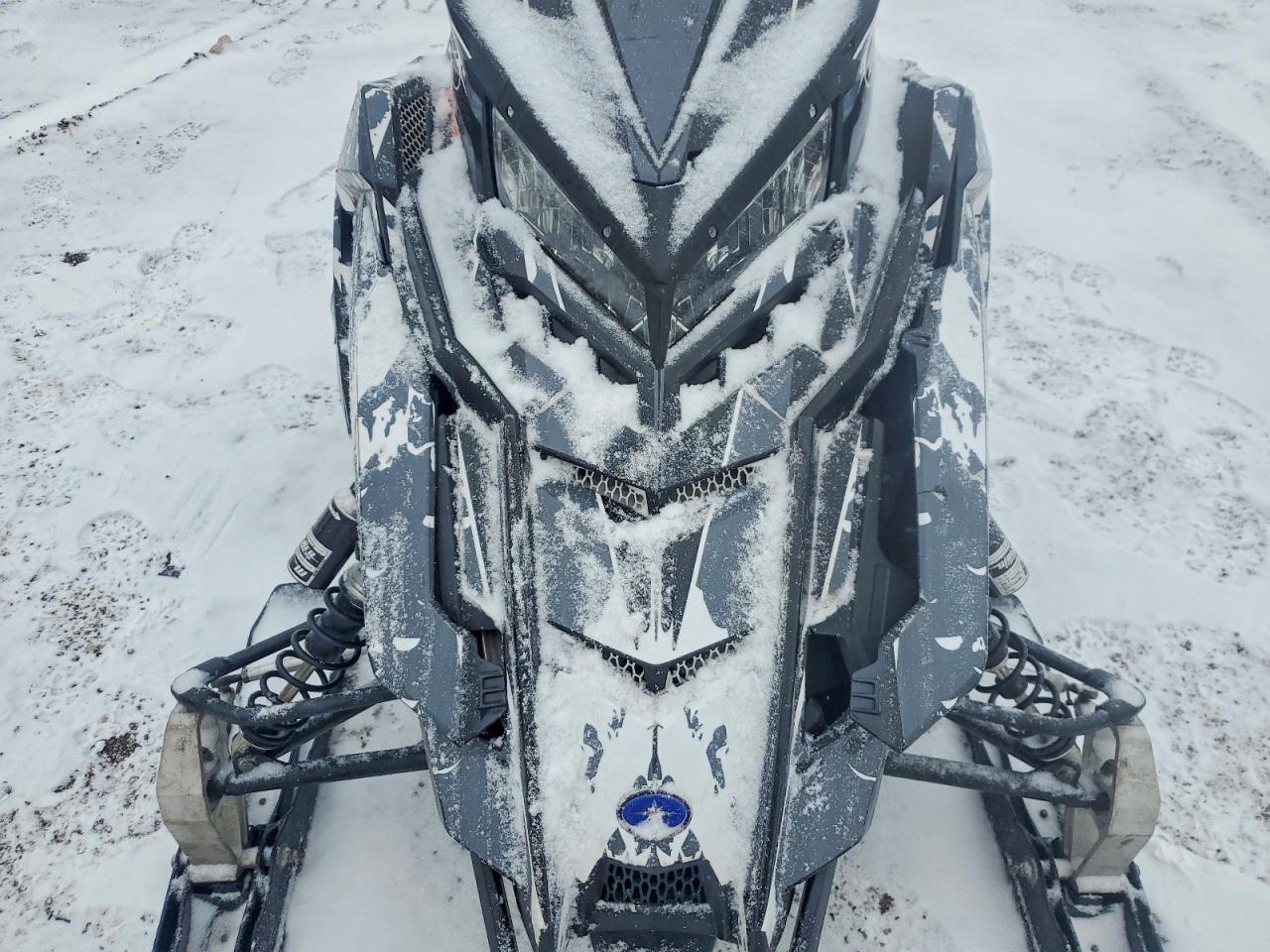2017 Polaris Switchback Assault 8