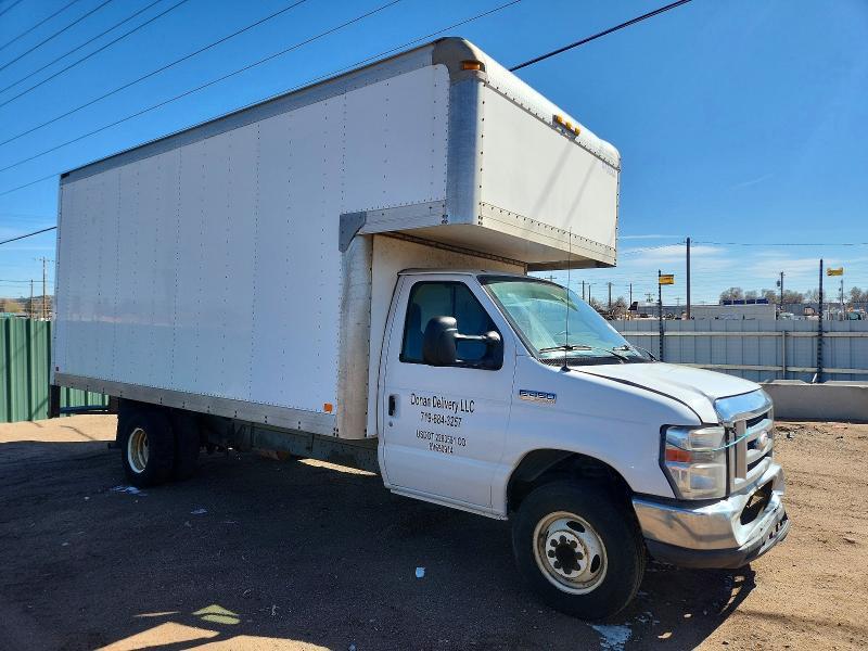 2014 Ford E450 box Truck