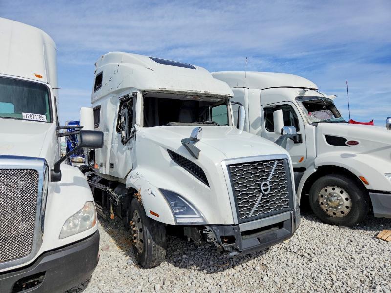 2023 Volvo VNL Semi Truck