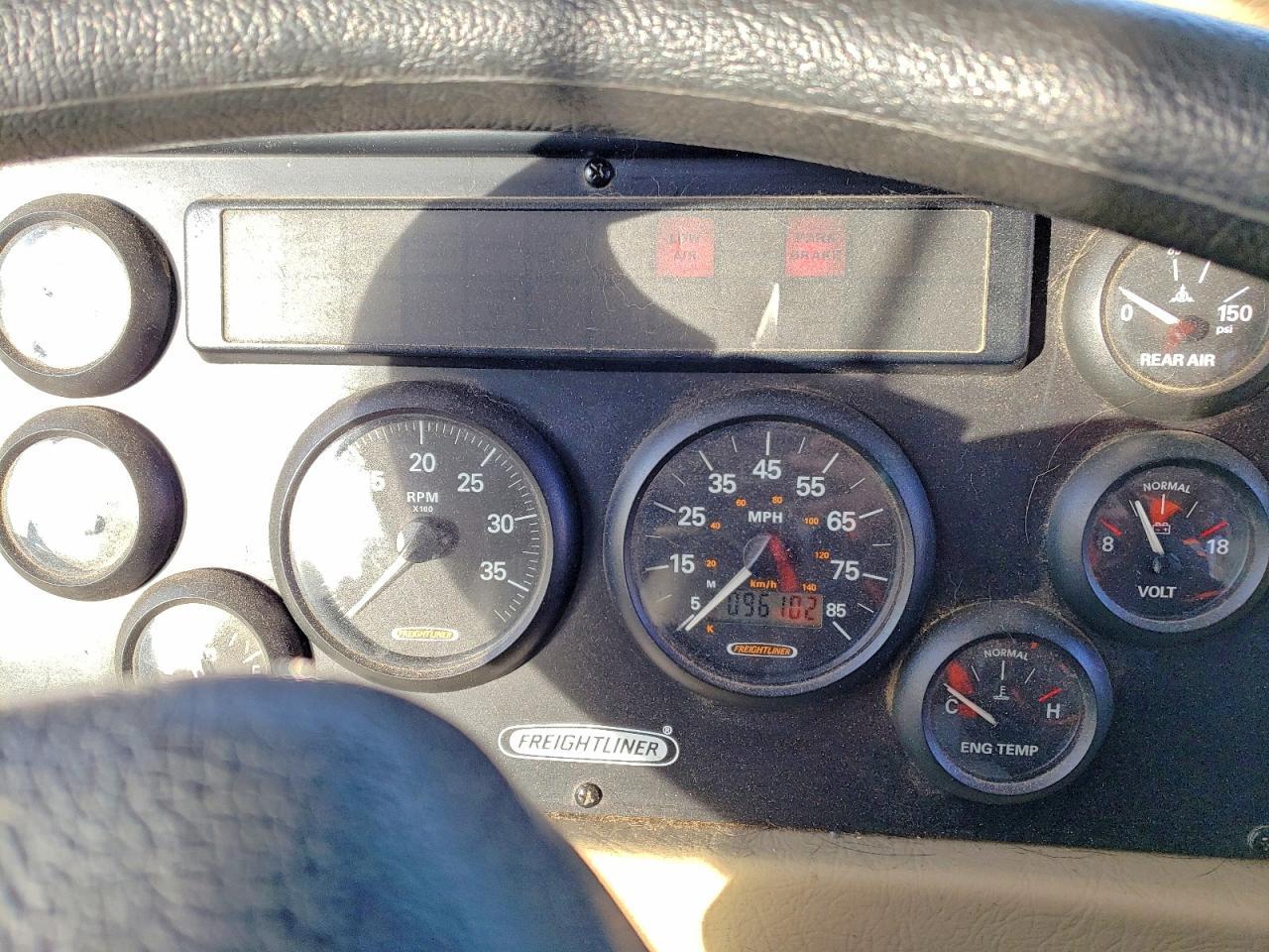 2004 Freightliner Chassis XC RV