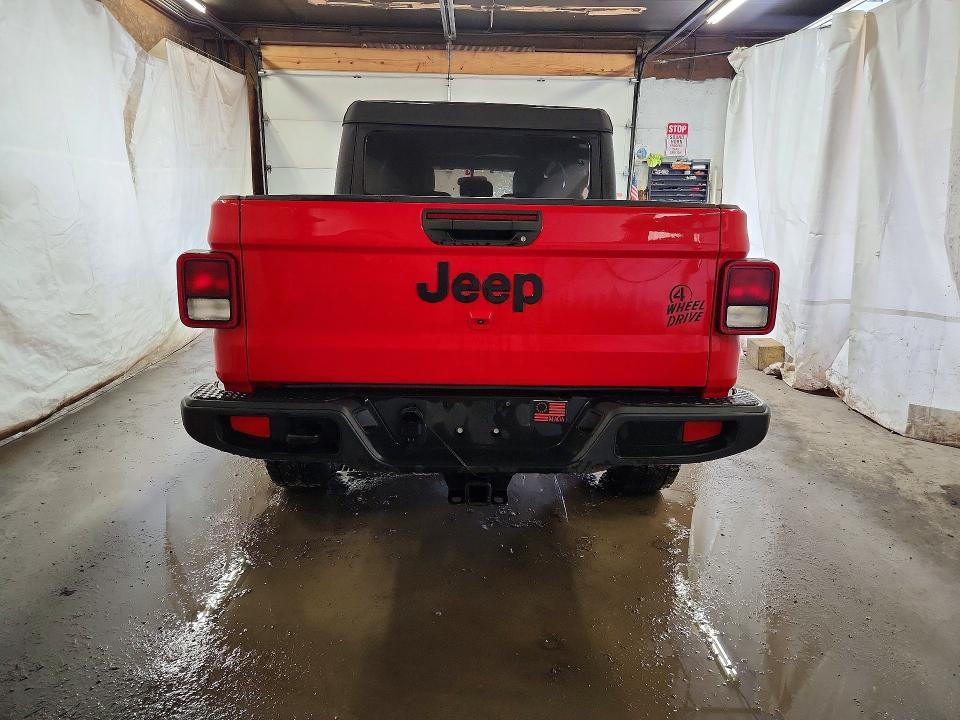 2022 Jeep Gladiator Sport