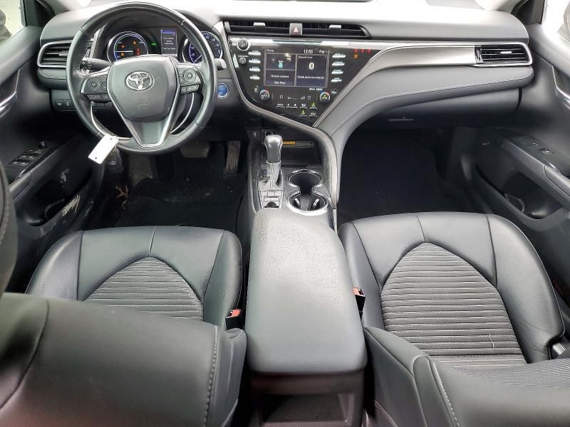 2020 Toyota Camry Hybrid se
