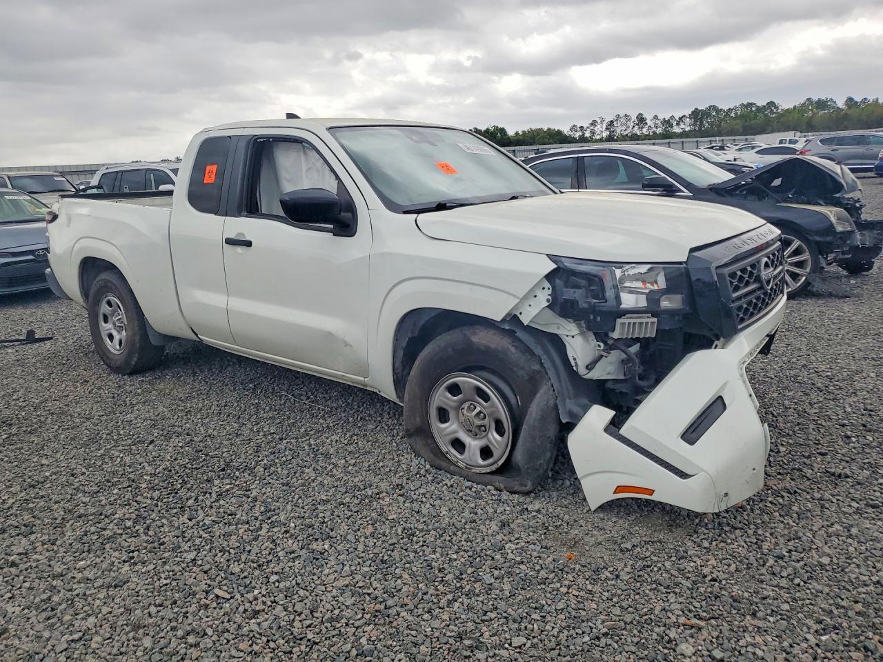 2023 Nissan Frontier S