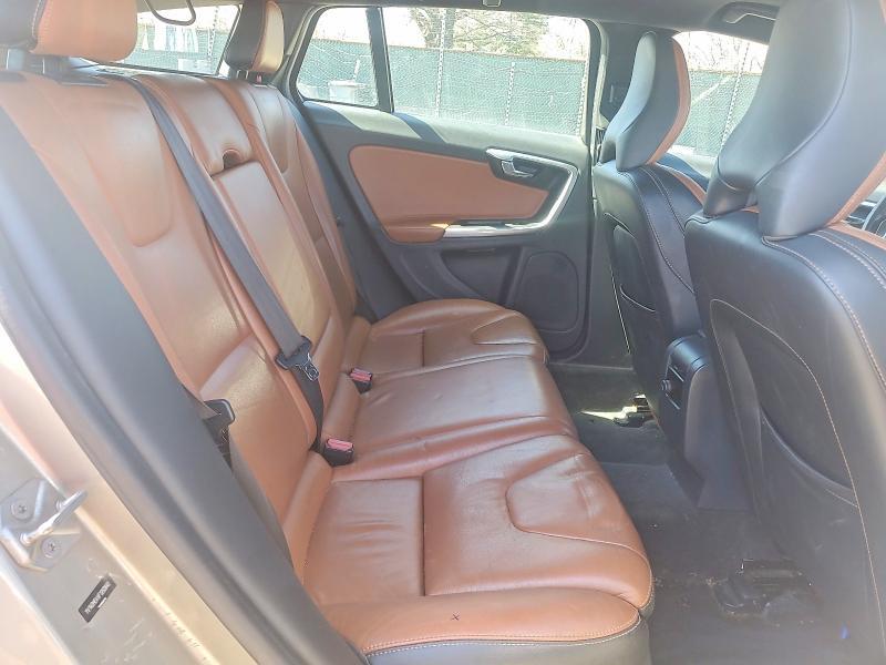 2015 Volvo V60 Premier