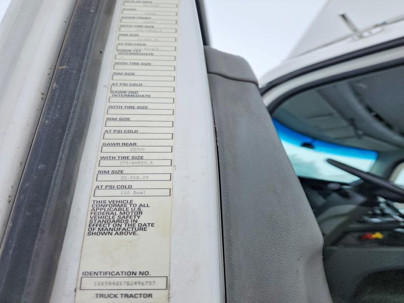 2016 Kenworth T680 Semi Truck