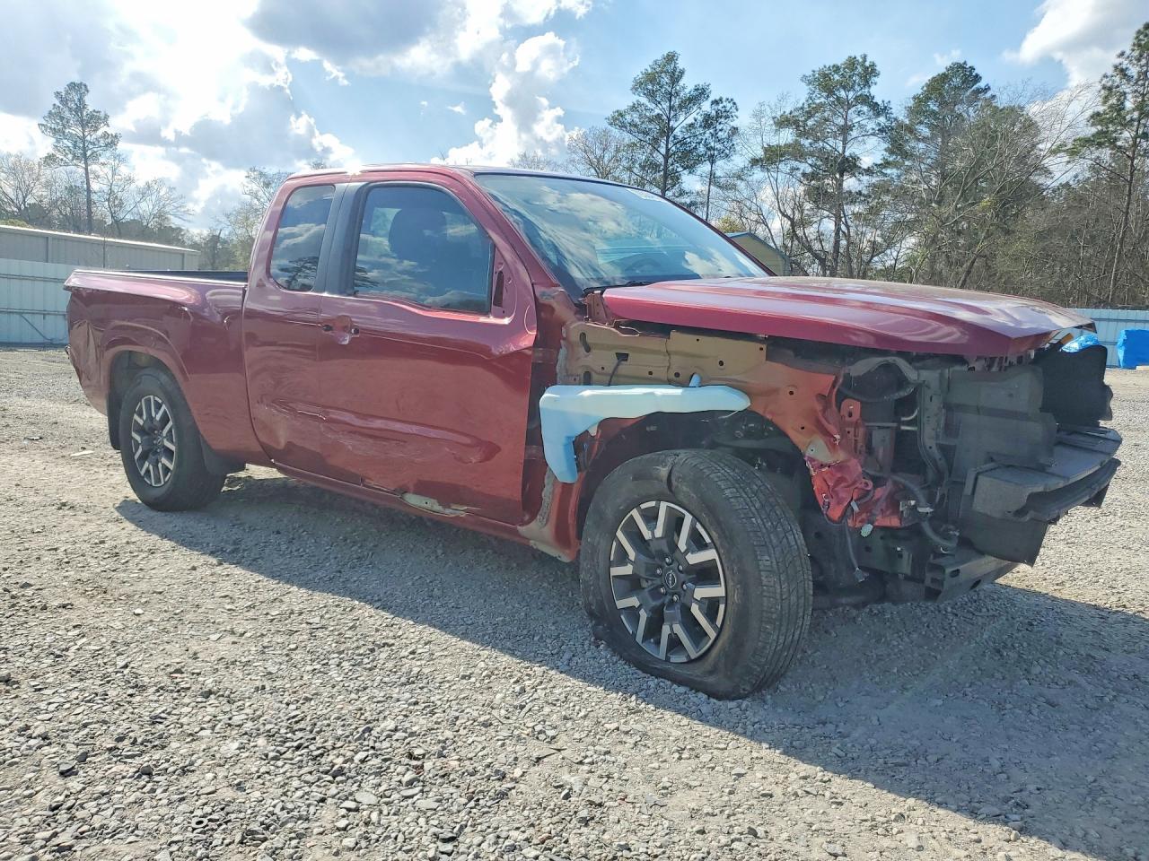 2022 Nissan Frontier SV