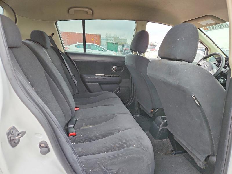 2010 Nissan Versa 1.8 s