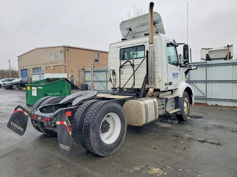 2019 Volvo VNR-Semi Truck