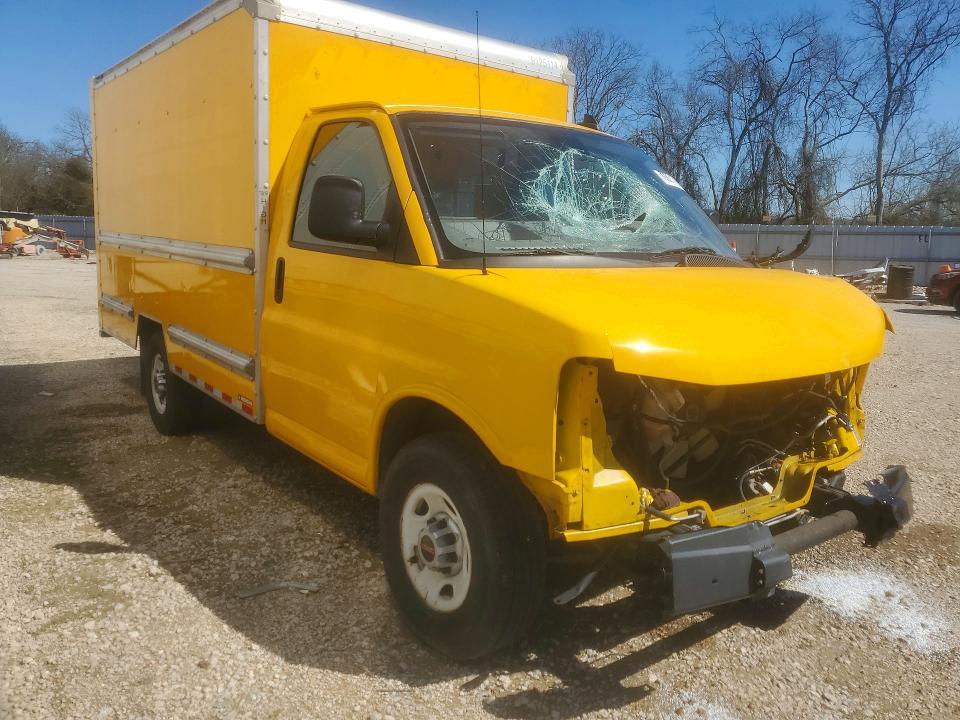 2021 GMC Savana BOX Truck