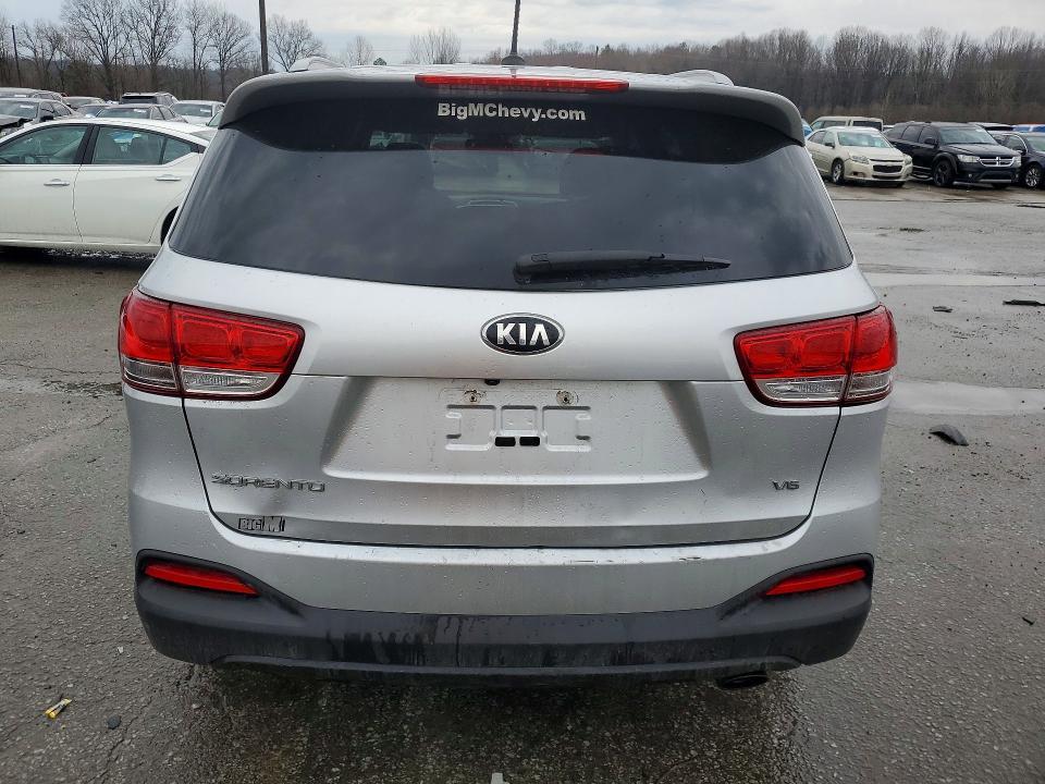 2018 KIA Sorento lx V6