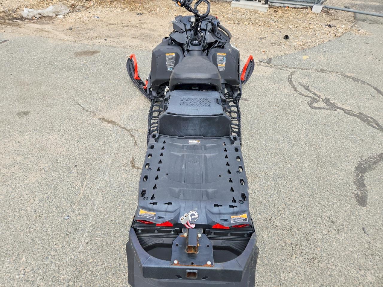 2025 Skidoo Snowmobile