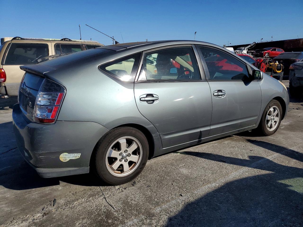 2005 Toyota Prius Base