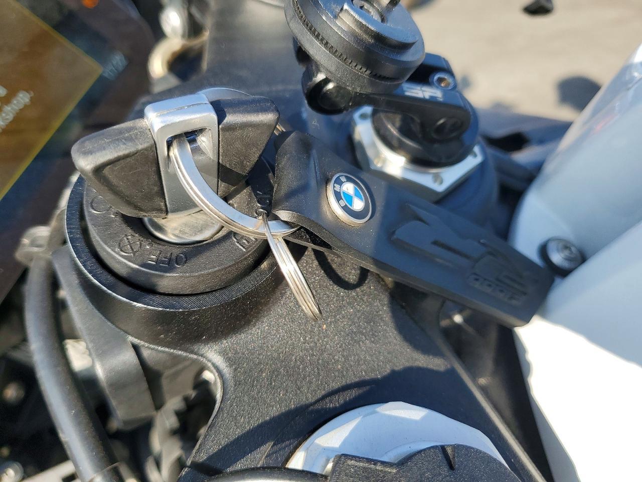 2025 BMW S 1000 RR