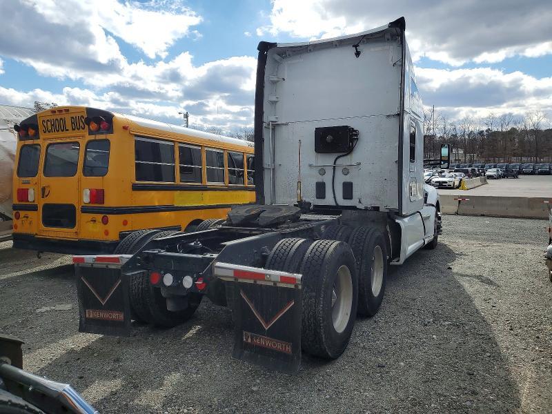 2019 Kenworth T680 Semi Truck