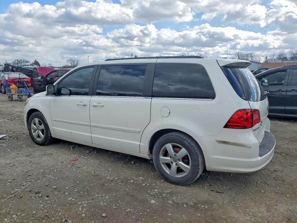 2011 Volkswagen Routan se