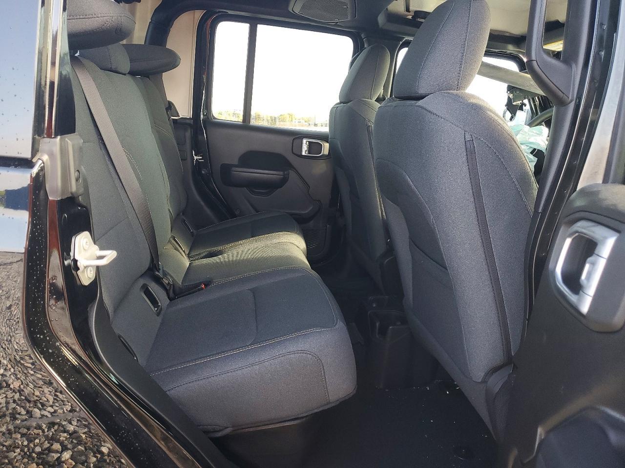 2024 Jeep Gladiator Sport