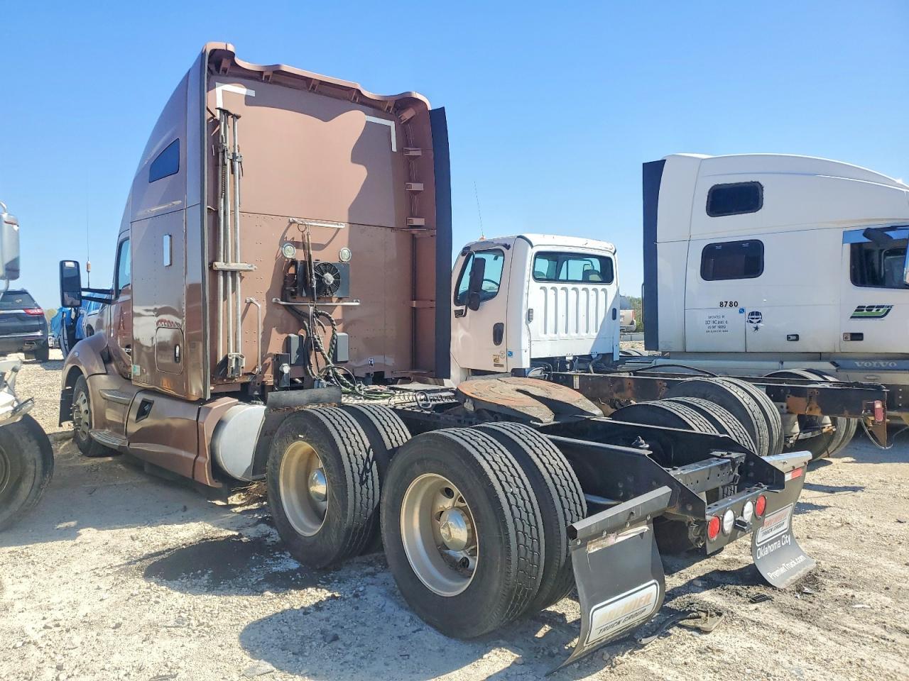 2016 Kenworth Construction T680
