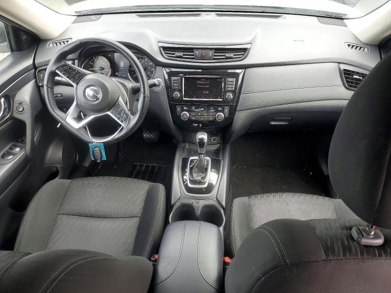 2020 Nissan Rogue sv