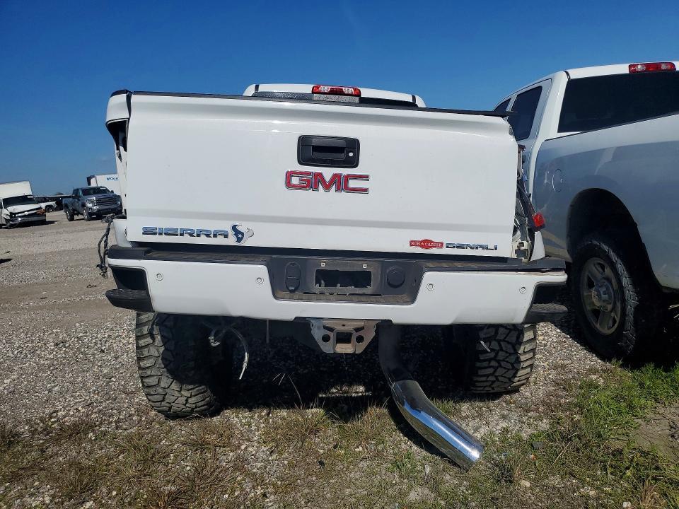 2016 GMC Sierra K2500 Denali