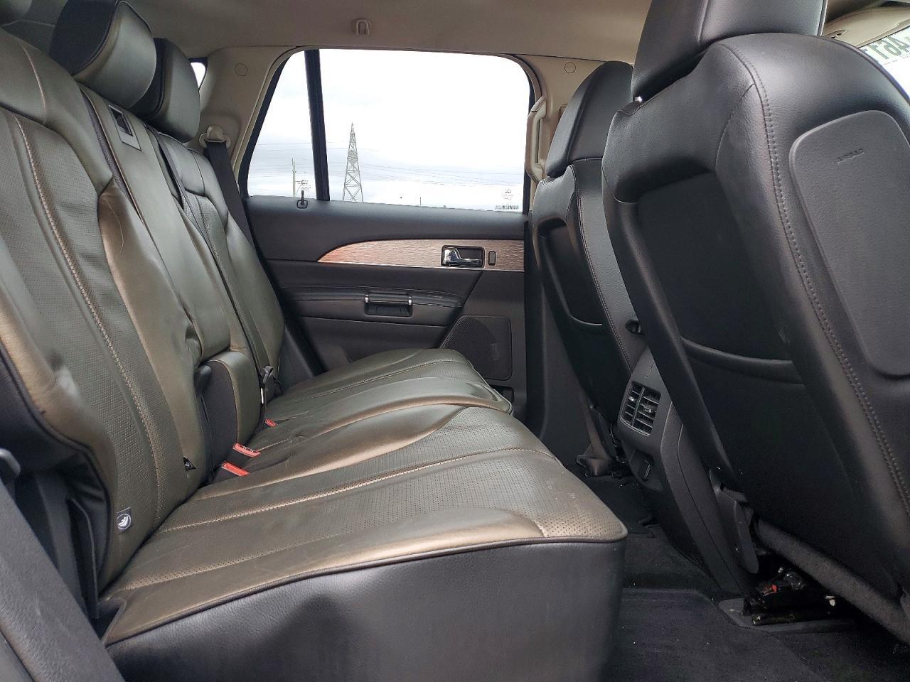 2011 Lincoln Townhouse MKX