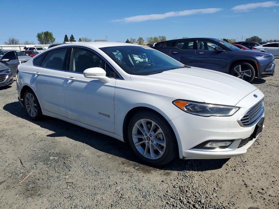 2017 Ford Fusion se Hybrid