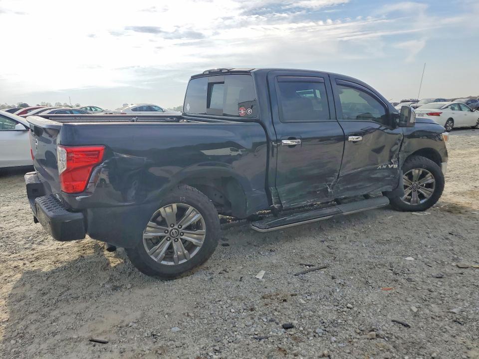 2019 Nissan Titan SL