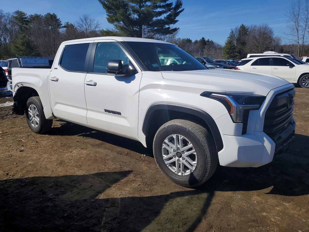 2025 Toyota Tundra SR5