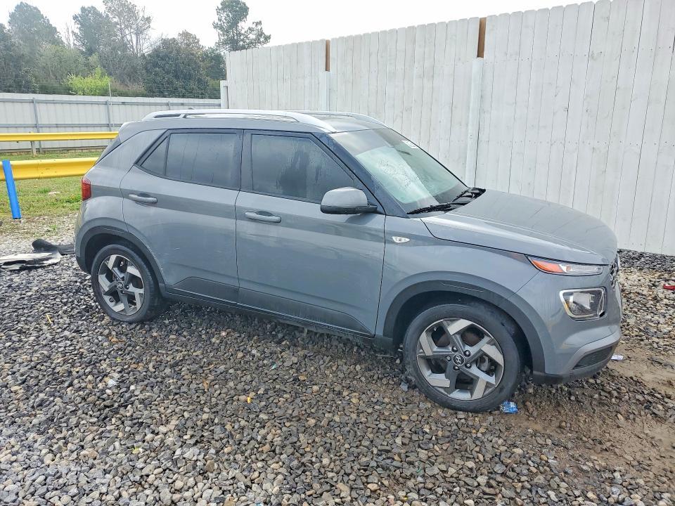 2022 Hyundai Venue sel