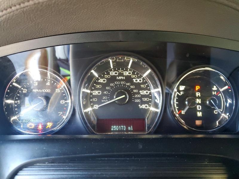 2010 Lincoln Townhouse MKS