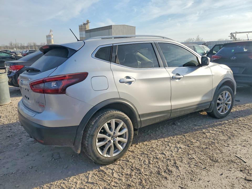 2022 Nissan Rogue Sport sv