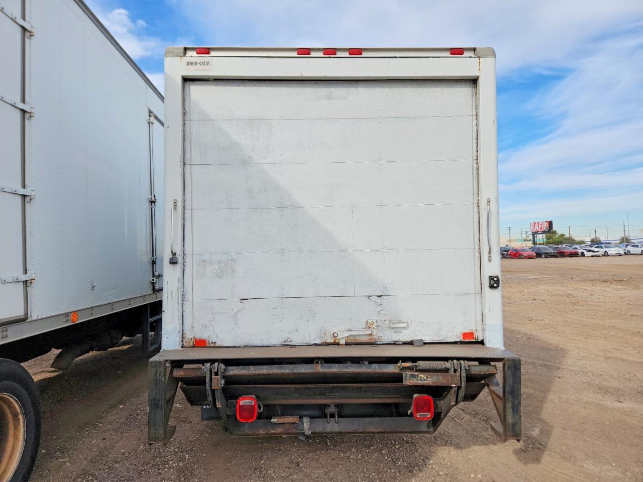 2004 Chevrolet Express BOX Truck