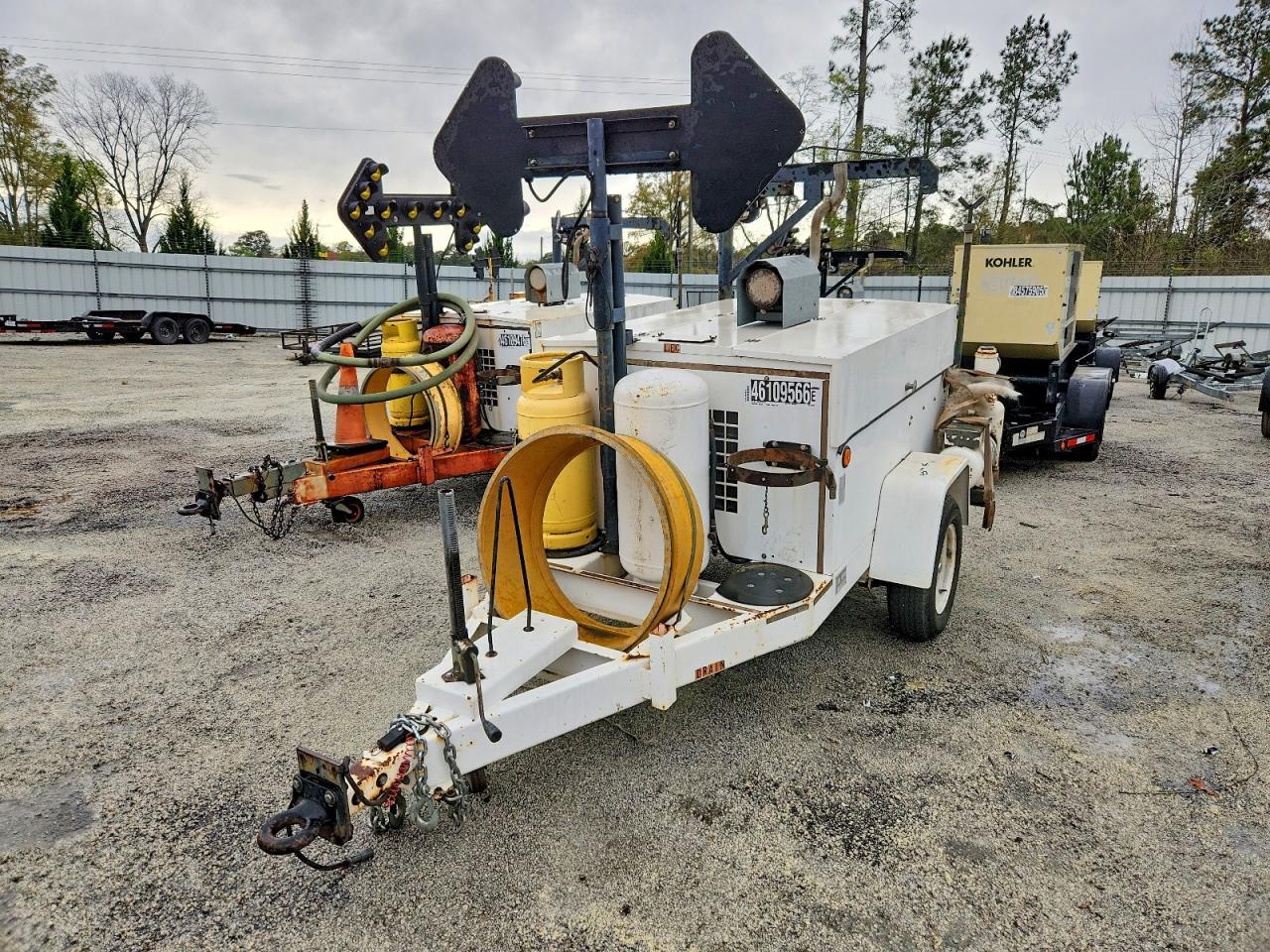 2004 Team Fenex Manhole Support Trailer