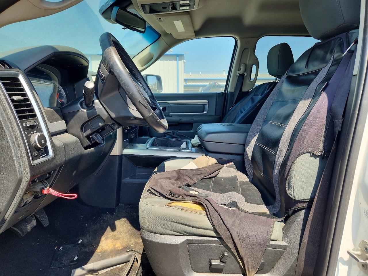 2015 Dodge RAM 1500 SLT