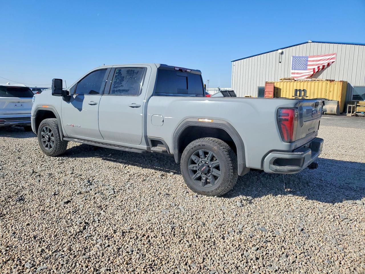2025 GMC Sierra K2500 AT4