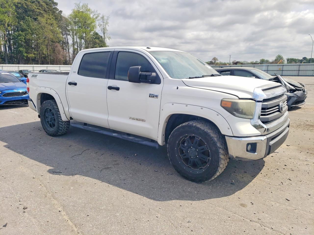 2014 Toyota Tundra SR5