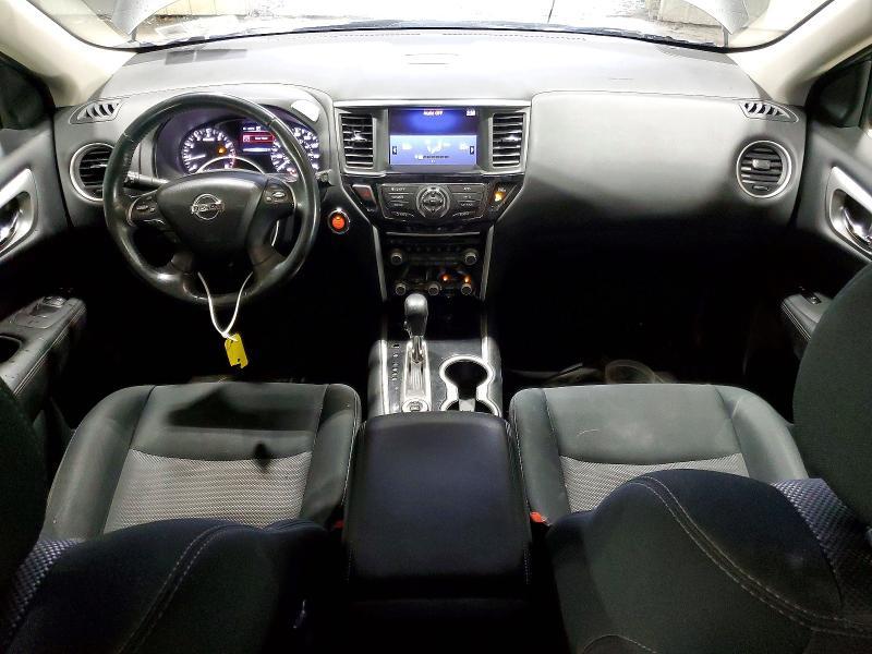 2018 Nissan Pathfinder sv