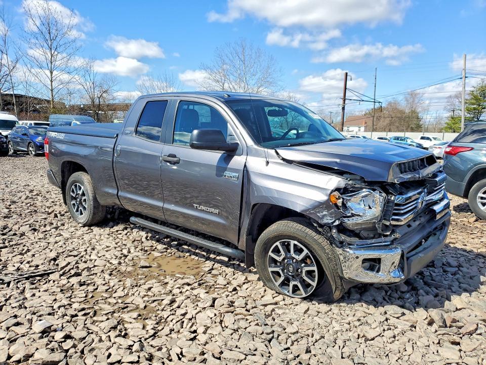 2017 Toyota Tundra SR5