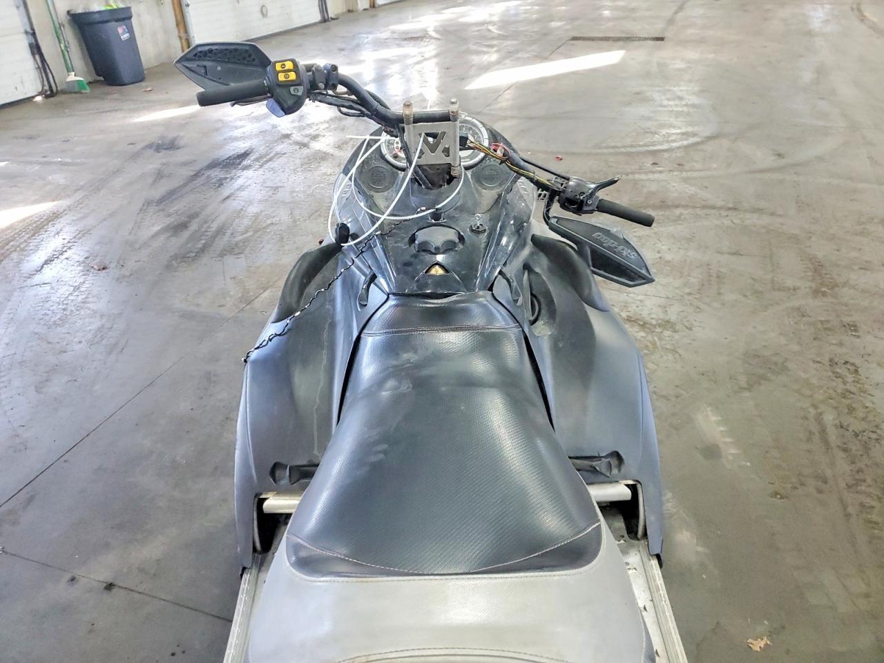 2004 Skidoo MXZ600