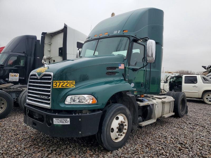2018 Mack CXU613 Semi Truck